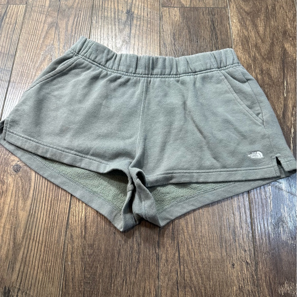 The North Face Women’s Fleece Shorts Sage Green Size M